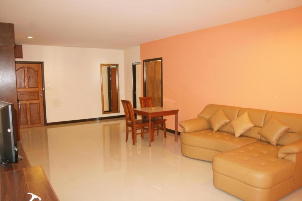 สยาม แพลตินัม พัทยา Hotel Pattaya ภายนอก รูปภาพ