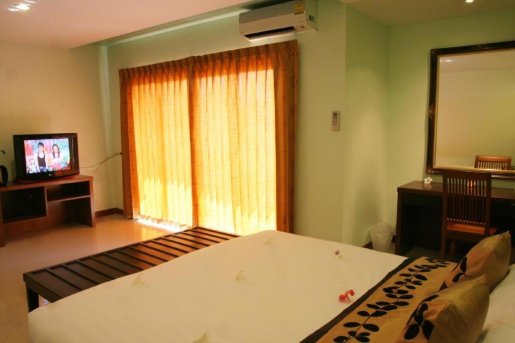 สยาม แพลตินัม พัทยา Hotel Pattaya ภายนอก รูปภาพ